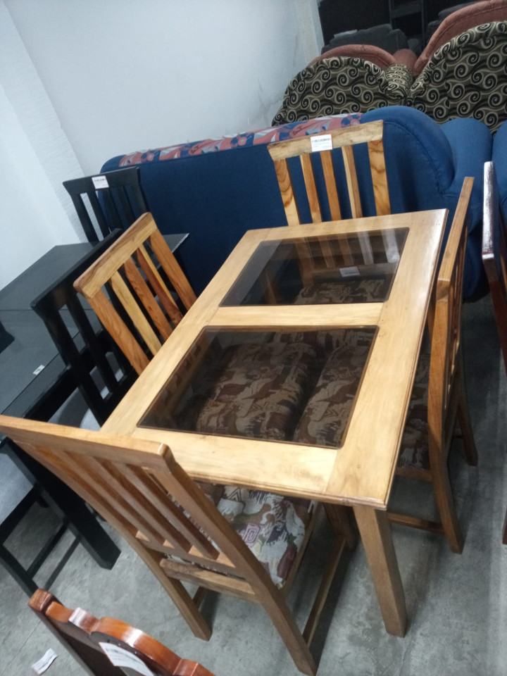Comedor con Mesa De Vidrio 6 puestos