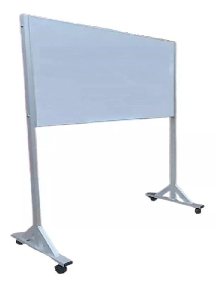 tablero blanco con ruedas